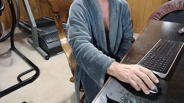 Snapshot of billy471 chatting on 10/17/25, 03:25 billy471 online show from 10/17/25, 03:25