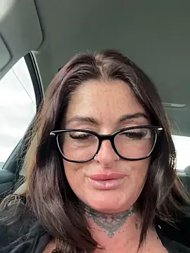 Snapshot of IrishmilfAnna chatting on 03/31/26, 05:57 IrishmilfAnna online show from 03/31/26, 05:57