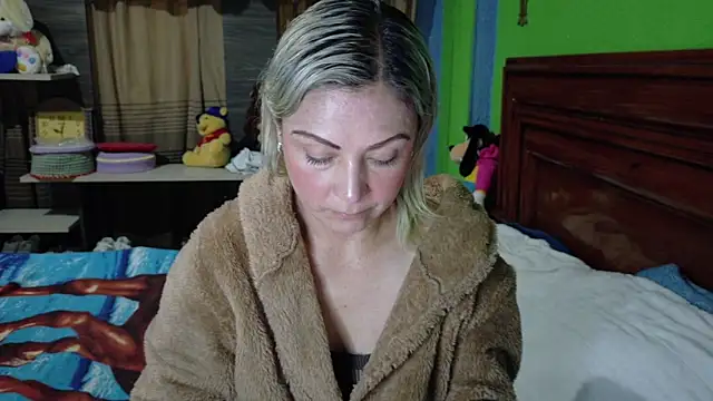  Charlize theron  online show from 02/06/26, 10:51