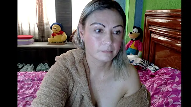  Charlize theron  online show from 04/14/26, 05:08