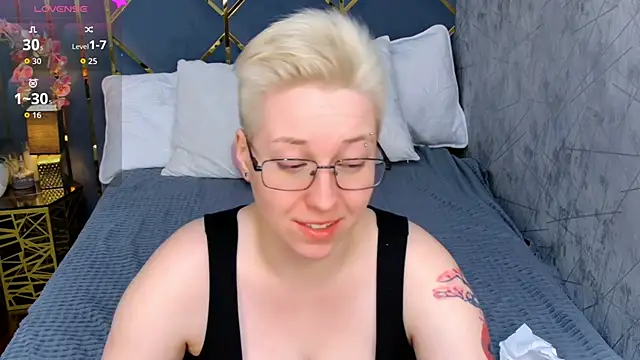 AlexandraGreen online show from 11/02/25, 03:58