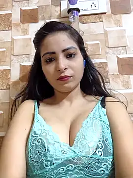 QUEEN-ADITI online show from 09/14/25, 01:10