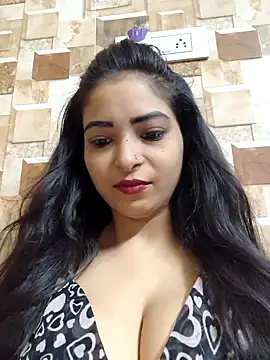 QUEEN-ADITI online show from 09/24/25, 02:42