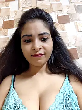 QUEEN-ADITI online show from 09/28/25, 02:55