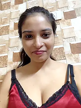 QUEEN-ADITI online show from 10/13/25, 02:44