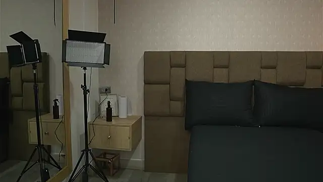 Julieth Rojas online show from 06/02/26, 04:25