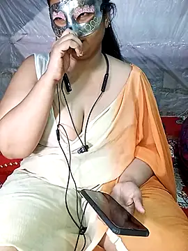 Tanisha-Chy online show from 11/24/25, 05:45