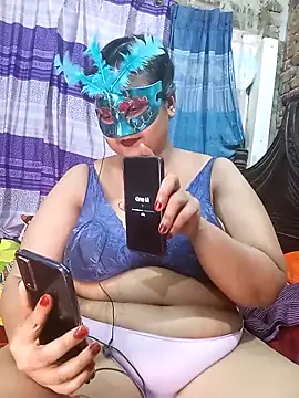 Snapshot of Tanisha-Chy chatting on 05/14/26, 05:42 Tanisha-Chy online show from 05/14/26, 05:42