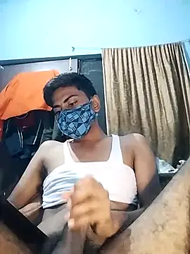 Snapshot of YourTarzan chatting on 09/14/25, 10:20 YourTarzan online show from 09/14/25, 10:20