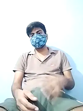 Snapshot of YourTarzan chatting on 09/20/25, 05:19 YourTarzan online show from 09/20/25, 05:19