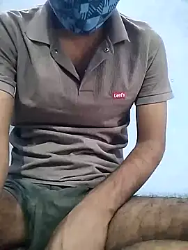 Snapshot of YourTarzan chatting on 10/17/25, 07:00 YourTarzan online show from 10/17/25, 07:00