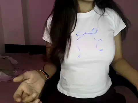 its siya  online show from 04/10/26, 08:02