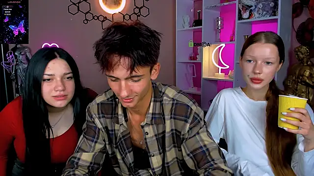 khloebeauty online show from 09/19/25, 08:09