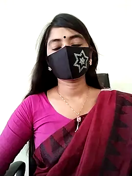 Puja-Rane online show from 10/15/25, 02:44