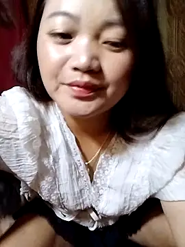 Snapshot of lusy-000 chatting on 09/11/25, 02:44 lusy-000 online show from 09/11/25, 02:44