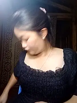 Snapshot of lusy-000 chatting on 10/04/25, 03:26 lusy-000 online show from 10/04/25, 03:26