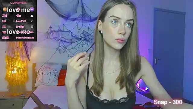 EvaLone1 online show from 11/02/25, 09:06