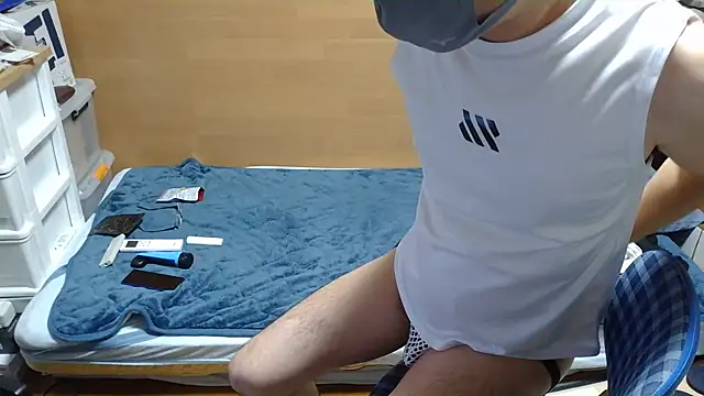 erosuke9 online show from 12/15/25, 08:35