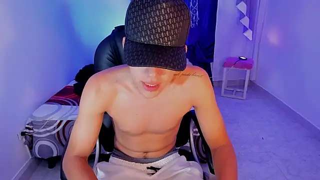 maxthomson boy online show from 09/14/25, 10:25