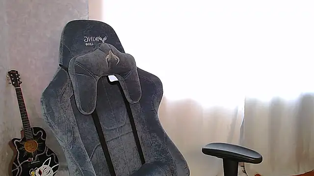 Snapshot of Molly__Mur chatting on 09/10/25, 02:00 Molly Mur online show from 09/10/25, 02:00