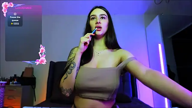 Veronica Larsson online show from 09/24/25, 05:16