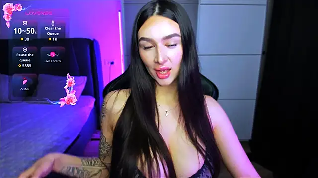 Veronica Larsson online show from 11/03/25, 08:10