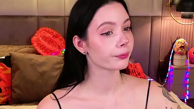 Goldy Stark online show from 10/19/25, 08:42