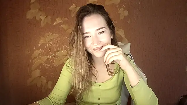 Awora Wolf online show from 10/11/25, 08:40