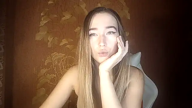 Awora Wolf online show from 11/06/25, 09:59