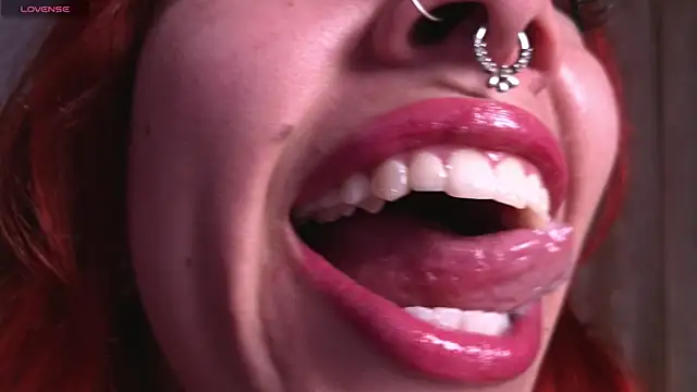 bri von dhara   online show from 11/30/25, 05:28