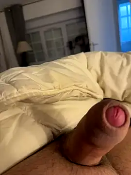 Snapshot of ejaculationmassive chatting on 11/26/25, 07:31 ejaculationmassive online show from 11/26/25, 07:31