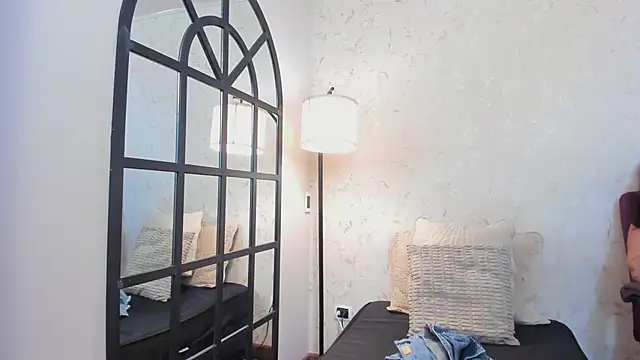 aliceandsia online show from 03/17/26, 07:28