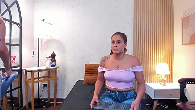 aliceandsia online show from 04/23/26, 07:27