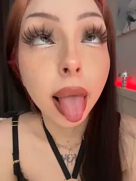 Lina Thornton  online show from 11/30/25, 06:56