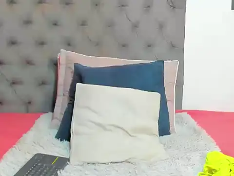 nahiroby ebony online show from 03/25/26, 06:03