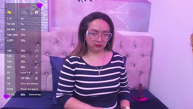 leyla smithh online show from 10/18/25, 12:17