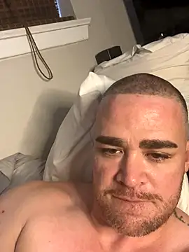 Snapshot of Freakyassdallascouple chatting on 10/12/25, 04:39 Freakyassdallascouple online show from 10/12/25, 04:39