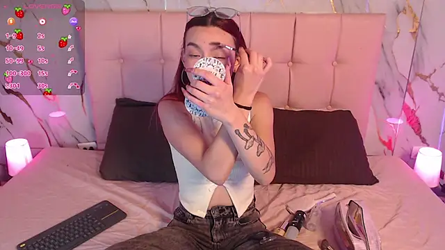 Red kytty6 online show from 03/24/26, 04:06