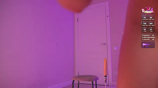 Miablueye online show from 04/18/26, 07:58