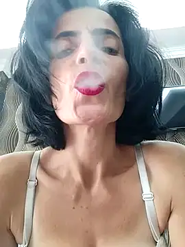 Snapshot of Gecenin_Kralicesi chatting on 10/23/25, 11:42 Gecenin Kralicesi online show from 10/23/25, 11:42