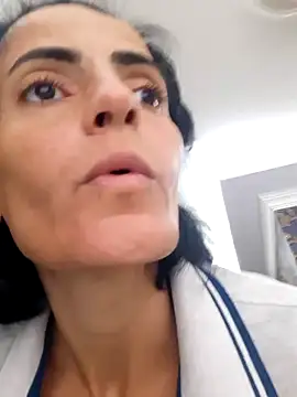 Snapshot of Gecenin_Kralicesi chatting on 10/31/25, 08:37 Gecenin Kralicesi online show from 10/31/25, 08:37