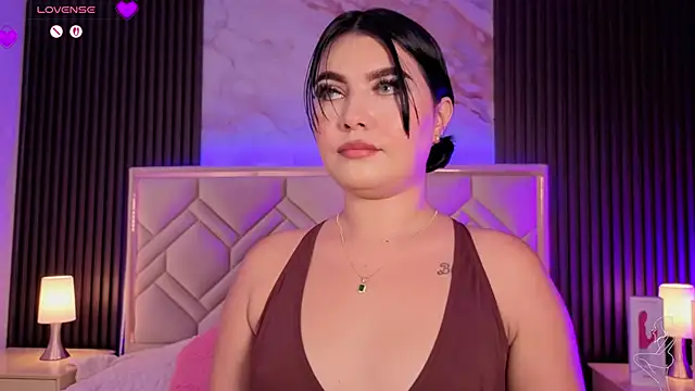 MiaaFarrel online show from 04/10/26, 07:07