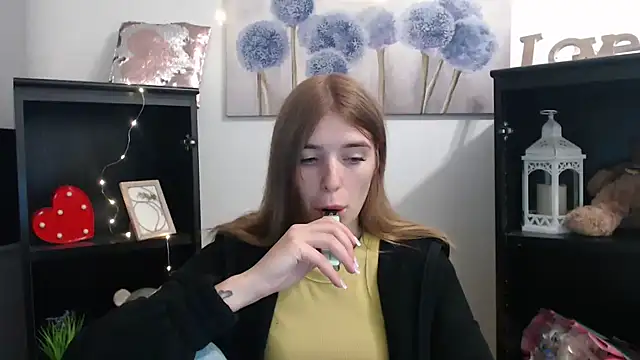 JuiceLips   online show from 10/08/25, 01:09