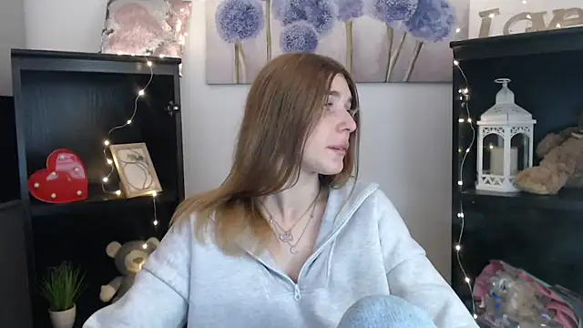 JuiceLips   online show from 10/09/25, 09:18