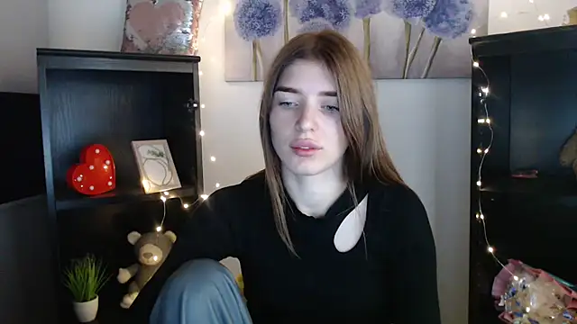 JuiceLips   online show from 10/24/25, 07:16