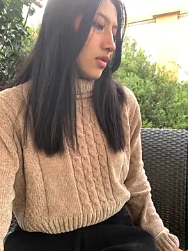 KloePink  online show from 10/30/25, 11:00