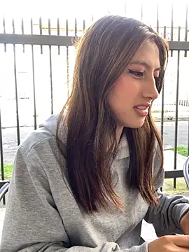 KloePink  online show from 12/03/25, 12:36