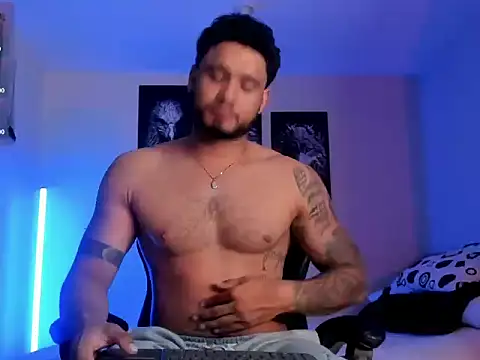 Austin torres  online show from 10/09/25, 03:15