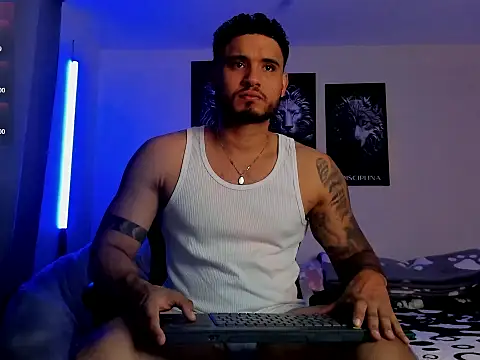 Austin torres  online show from 10/17/25, 02:26