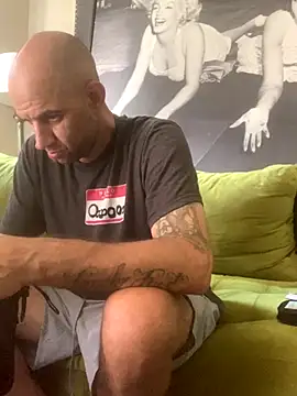 Hothotboyg online show from 09/08/25, 10:53